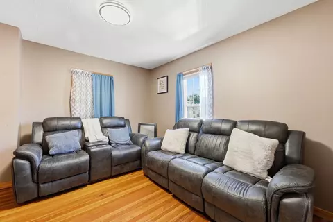 Living - 102 Lemuel Ave, Chicopee, MA 01013 photo 5 of 5