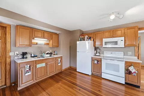 Kitchen - 102 Lemuel Ave, Chicopee, MA 01013 photo 3 of 5