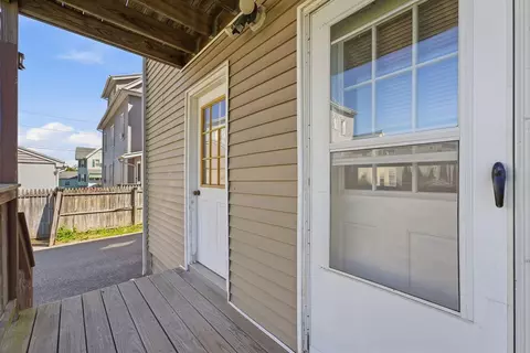 Exterior - 102 Lemuel Ave, Chicopee, MA 01013 photo 4 of 5