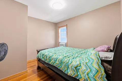 Bedroom - 102 Lemuel Ave, Chicopee, MA 01013 photo 5 of 6