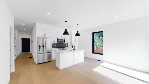 19-21 Buttonwood St #1, Boston, MA 02125