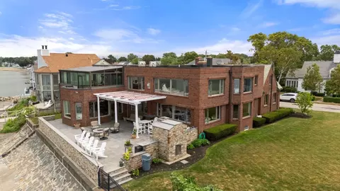 128 Shore Ave, Quincy, MA 02169