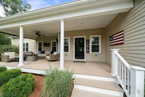 Exterior - 29 Pimlico Pond Rd, Mashpee, MA 02649 photo 2 of 7