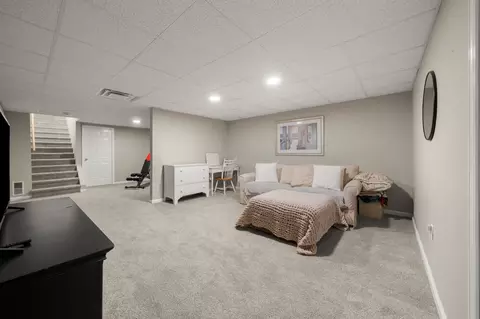 Bedroom - 29 Pimlico Pond Rd, Mashpee, MA 02649 photo 5 of 7