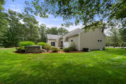 Exterior - 29 Pimlico Pond Rd, Mashpee, MA 02649 photo 6 of 7