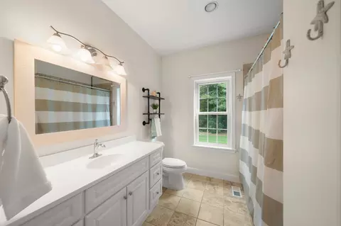 Bath - 29 Pimlico Pond Rd, Mashpee, MA 02649 photo 4 of 5