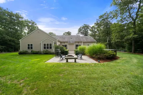 Exterior - 29 Pimlico Pond Rd, Mashpee, MA 02649 photo 5 of 7