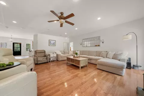 Living - 29 Pimlico Pond Rd, Mashpee, MA 02649 photo 2 of 3