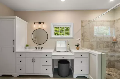 Bath - 29 Pimlico Pond Rd, Mashpee, MA 02649 photo 1 of 5