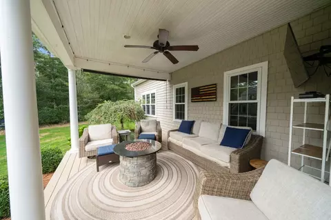 Exterior - 29 Pimlico Pond Rd, Mashpee, MA 02649 photo 3 of 7