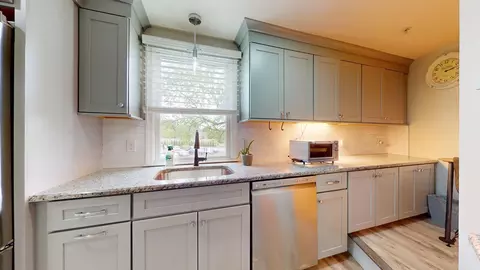 Kitchen - 400 Main, Reading, MA 01867 photo 3 of 6