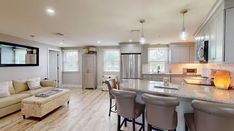 Kitchen - 400 Main, Reading, MA 01867 photo 2 of 6