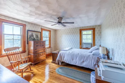 Bedroom - 6 Hillcrest Rd, Beverly, MA 01915 photo 1 of 6