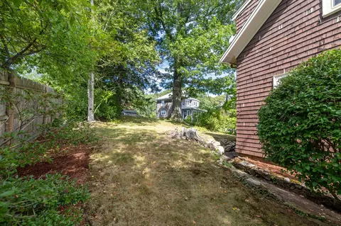 Exterior - 6 Hillcrest Rd, Beverly, MA 01915 photo 5 of 8