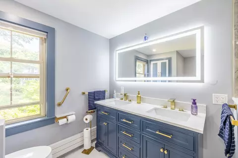 Bath - 6 Hillcrest Rd, Beverly, MA 01915 photo 4 of 5