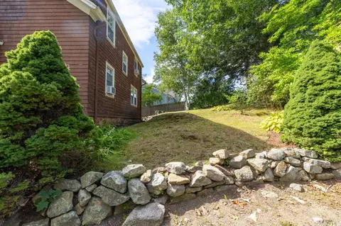 Exterior - 6 Hillcrest Rd, Beverly, MA 01915 photo 6 of 8