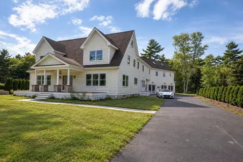 13 Park Pl, Mattapoisett, MA 02739