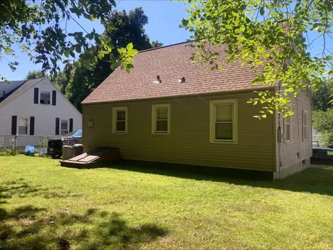 Exterior - 17 Clive St, Worcester, MA 01603 photo 5 of 9