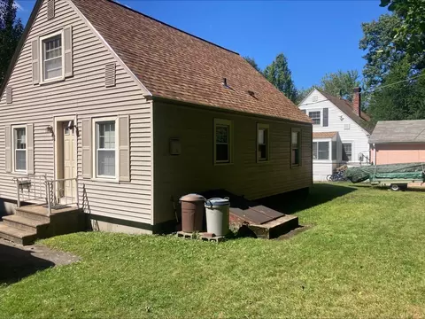 Exterior - 17 Clive St, Worcester, MA 01603 photo 7 of 9