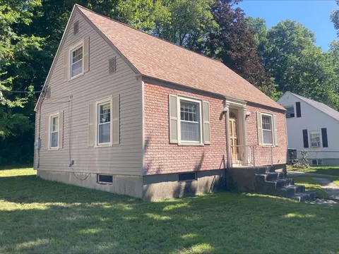 Exterior - 17 Clive St, Worcester, MA 01603 photo 2 of 9