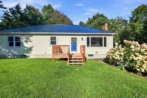 25 Ridgewood Dr, Gilmanton, NH 03237