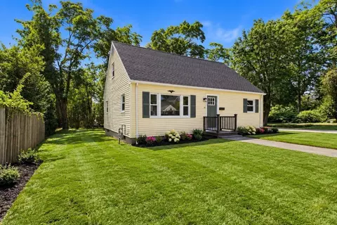 Exterior - 22 Myrtle Ave, Acushnet, MA 02743 photo 2 of 6