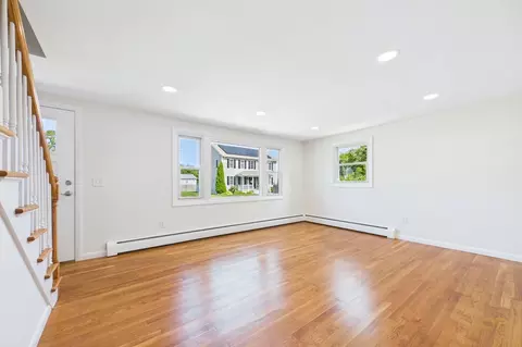 Living - 22 Myrtle Ave, Acushnet, MA 02743 photo 4 of 5