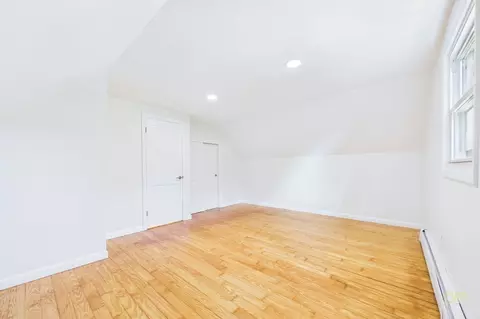 Bedroom - 22 Myrtle Ave, Acushnet, MA 02743 photo 4 of 7