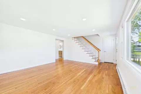 Living - 22 Myrtle Ave, Acushnet, MA 02743 photo 2 of 5