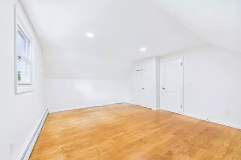 Bedroom - 22 Myrtle Ave, Acushnet, MA 02743 photo 6 of 7
