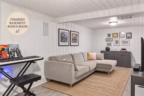 Living - 10 Suffolk Rd, Sharon, MA 02067 photo 6 of 6