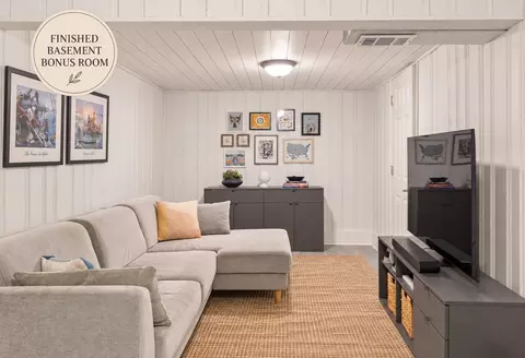 Living - 10 Suffolk Rd, Sharon, MA 02067 photo 5 of 6