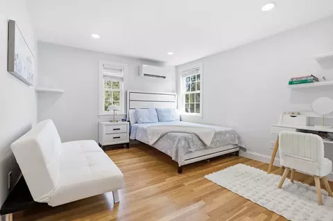 Bedroom - 20 Cherokee Rd, Acton, MA 01720 photo 1 of 5
