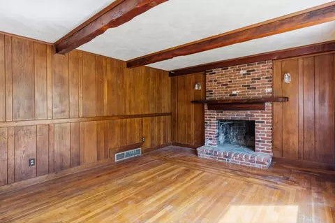 Living - 2 County St, Rehoboth, MA 02769 photo 2 of 3