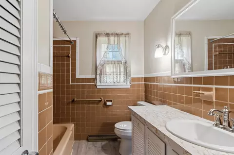Bath - 2 County St, Rehoboth, MA 02769 photo 1 of 1