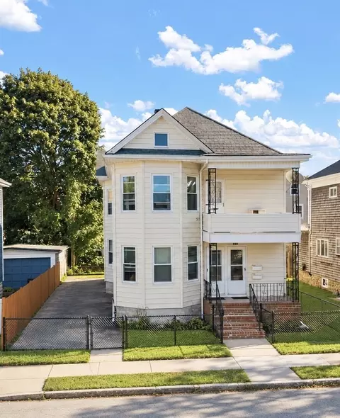 436-438 Arnold St, New Bedford, MA 02740