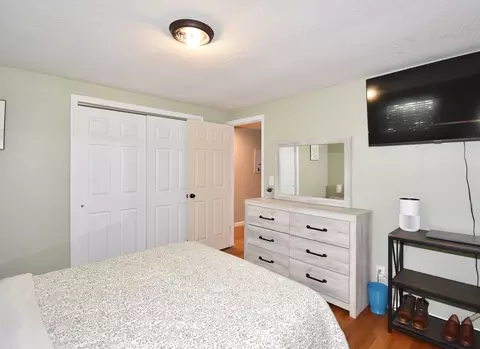 Bedroom - 92 Louis Rd, Springfield, MA 01118 photo 3 of 7