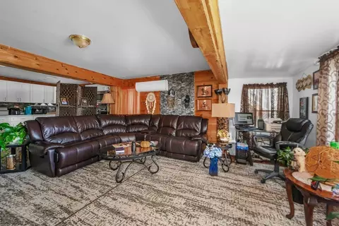 Living - 12 North Blvd, Wareham, MA 02571 photo 2 of 2