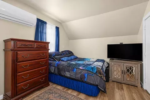 Bedroom - 12 North Blvd, Wareham, MA 02571 photo 3 of 3