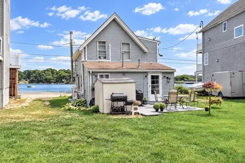 Exterior - 12 North Blvd, Wareham, MA 02571 photo 2 of 4