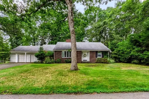 61 Page Rd, North Attleboro, MA 02760