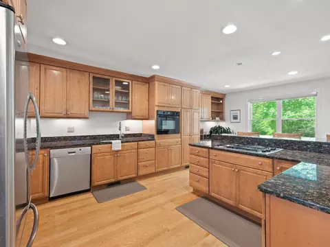 Kitchen - 4 Quail Run #4, Acton, MA 01720 photo 2 of 6