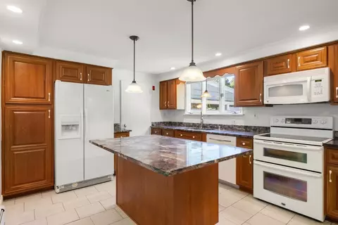 Kitchen - 4 Carson Rd, Woburn, MA 01801 photo 2 of 3