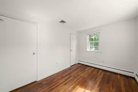Bedroom - 4 Carson Rd, Woburn, MA 01801 photo 5 of 8