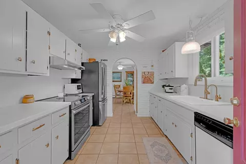 Kitchen - 47 Horseshoe Cir, Ware, MA 01082 photo 1 of 3