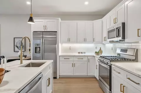31 Wabon St #2, Boston, MA 02121