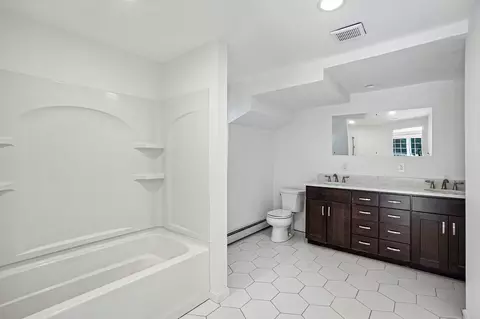 Bath - 7 Nirvana Dr, Saugus, MA 01906 photo 2 of 4