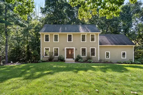 53 E Baylies Rd, Charlton, MA 01507