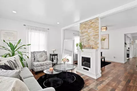 Living - 25 Orient St, Worcester, MA 01604 photo 1 of 4