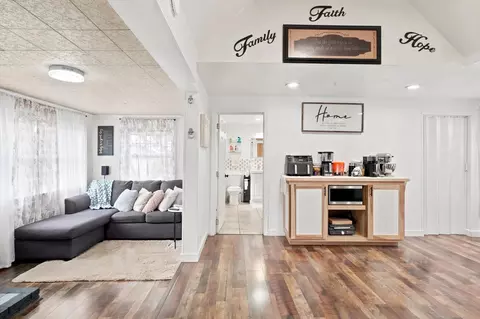 Entry Way - 25 Orient St, Worcester, MA 01604 photo 1 of 5
